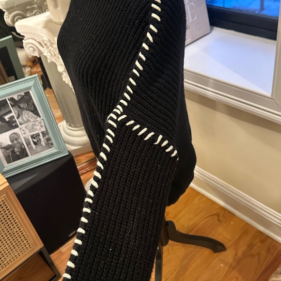 Boohoo Black Turtleneck Sweater with White Detailing - Medium - Picture 7 of 7